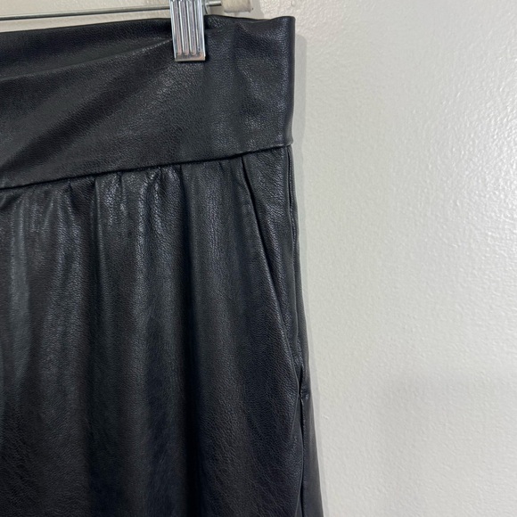 Commando Faux Leather Joggers Womens XL Black Elastic Waist Capsule Edgy 30” - Picture 6 of 11